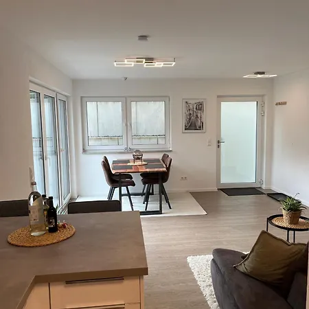Modernes Mit Grosser Terrasse & Parkplatz * Schwäbisch Hall
