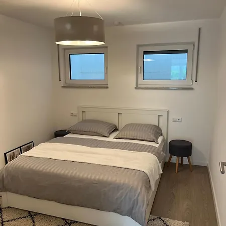 Modernes Mit Grosser Terrasse & Parkplatz * Schwäbisch Hall