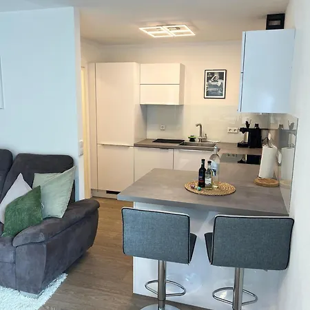 Daire Modernes Mit Grosser Terrasse & Parkplatz *