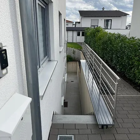 Daire Modernes Mit Grosser Terrasse & Parkplatz *