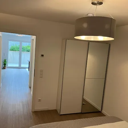 Modernes Mit Grosser Terrasse & Parkplatz *