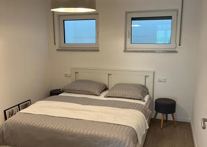 Modernes Mit Grosser Terrasse & Parkplatz * Schwäbisch Hall