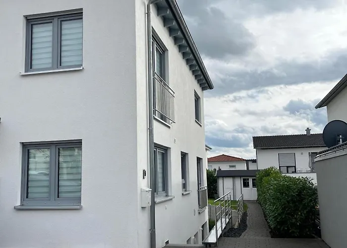 Modernes Mit Grosser Terrasse & Parkplatz * Schwäbisch Hall