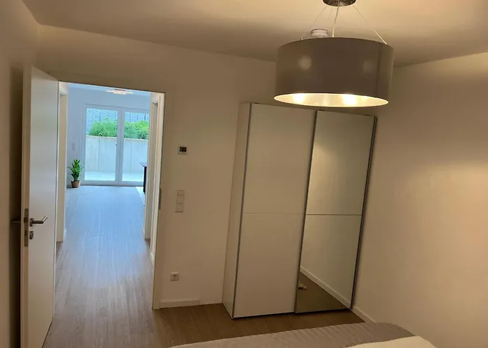 Modernes Mit Grosser Terrasse & Parkplatz *